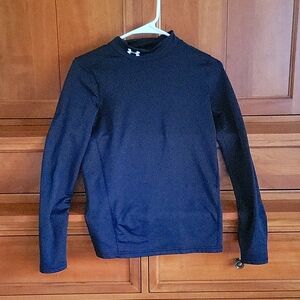 Euc Boys black  under armour cold gear mock neck